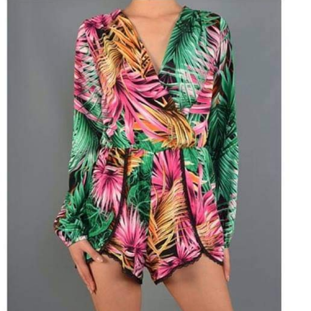 📍SOLD📍Tropical leaf romper size medium - Picture 3 of 10